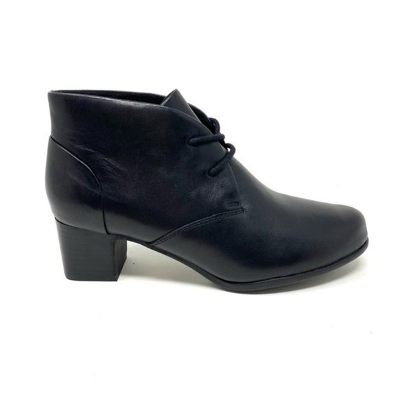Clarks Shoes - Clarks Un.Damson Tie black leather ankle boots